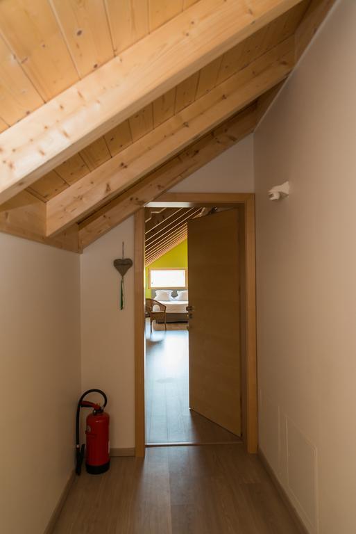 Ame De La Terre Bed & Breakfast Ruffey-lès-Échirey Стая снимка