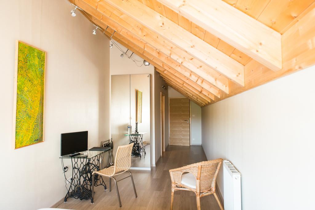 Ame De La Terre Bed & Breakfast Ruffey-lès-Échirey Стая снимка