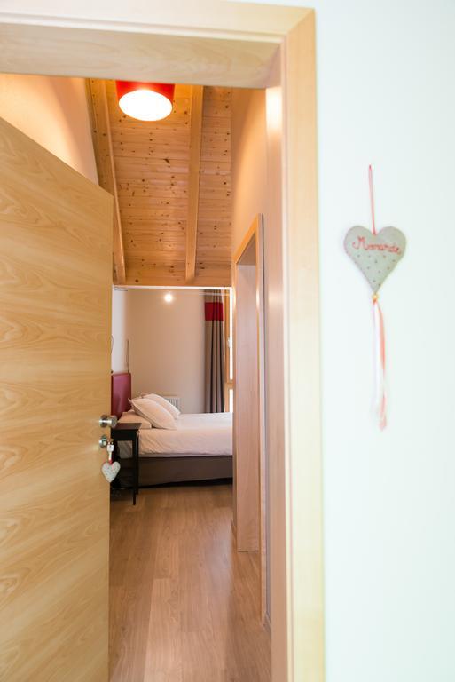 Ame De La Terre Bed & Breakfast Ruffey-lès-Échirey Стая снимка